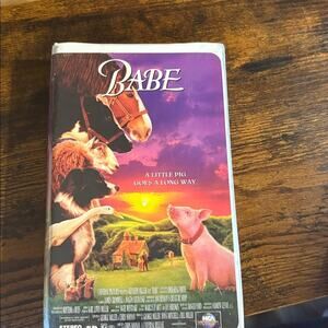 Babe VHS Tape